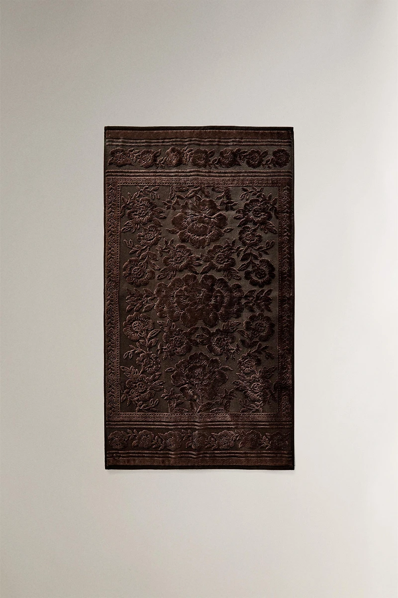 VELOUR JACQUARD BATH TOWEL