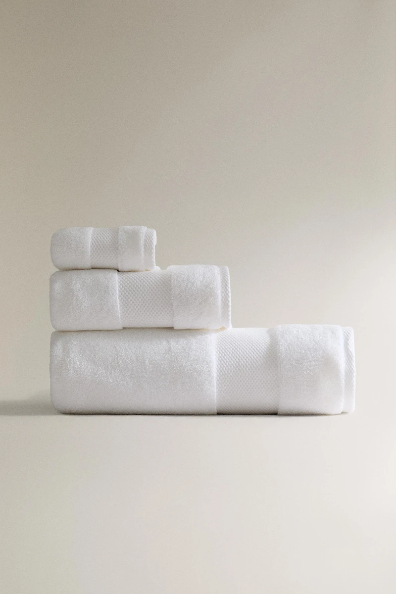 EXTRA SOFT BATH TOWEL (800 GXM²)