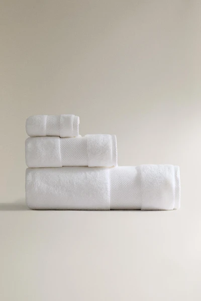 EXTRA SOFT BATH TOWEL (800 GXM²)