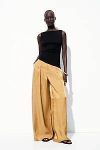 ASYMMETRICAL RUCHED T-SHIRT