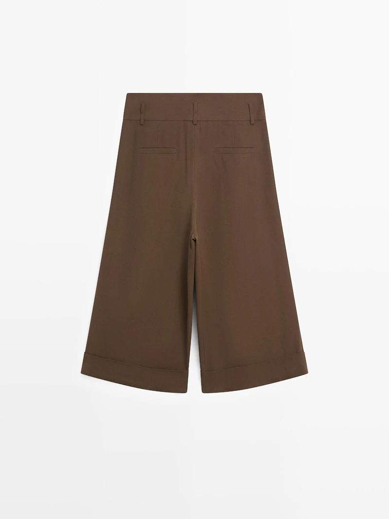 Long Bermuda shorts with turn-up hems