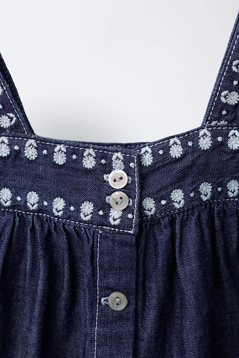 FLORAL EMBROIDERED FLOWY DENIM TOP
