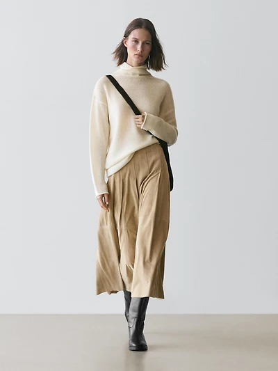 Long pleated suede leather skirt