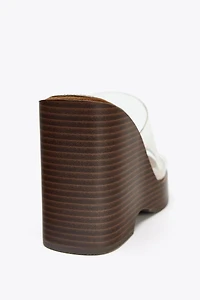 VINYL WEDGE