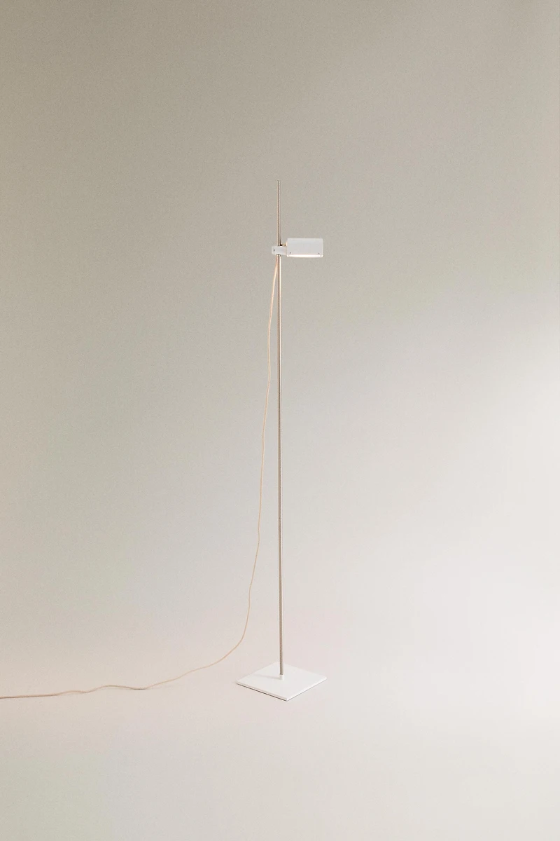 FLOOR LAMP | METAL SPOTLIGHT
