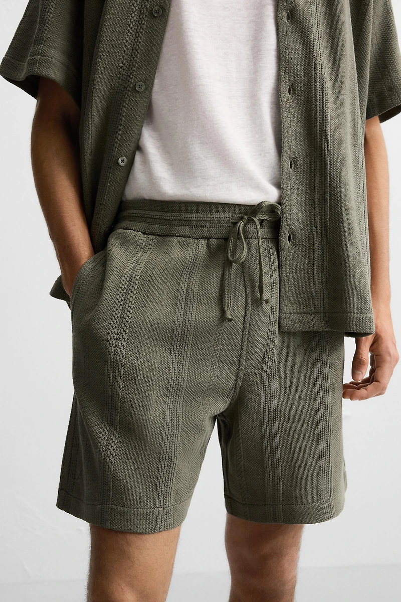 JACQUARD TEXTURED SHORTS