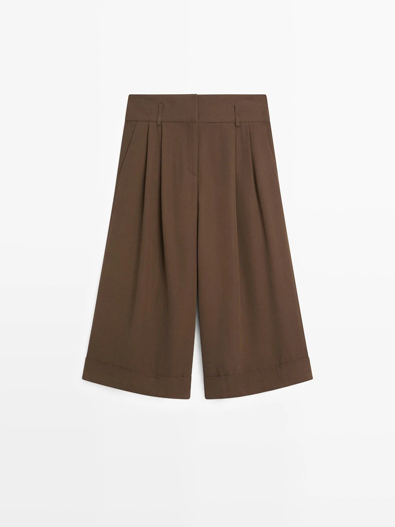 Long Bermuda shorts with turn-up hems