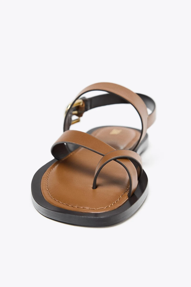 TOE STRAP SANDALS