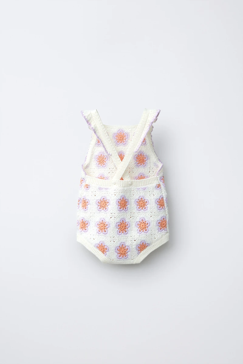 BODY EN MAILLE À FLEURS CROCHET