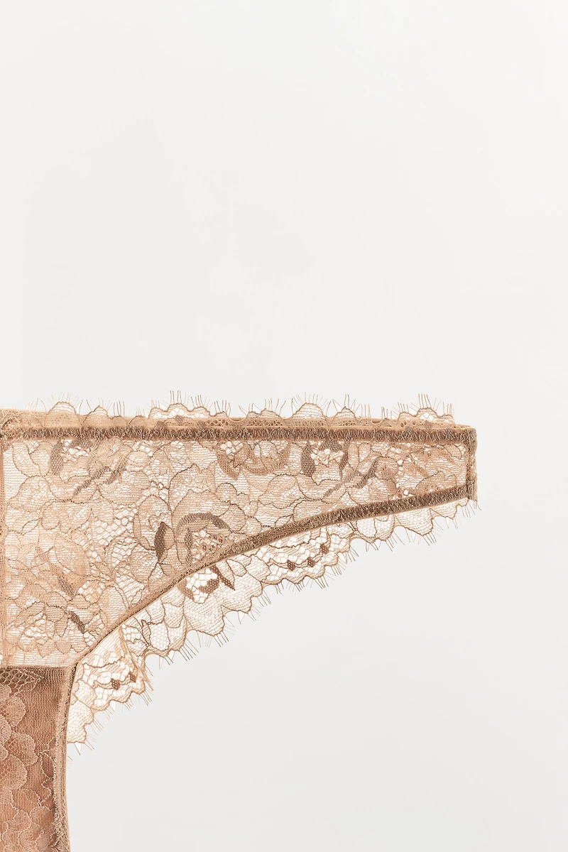 LACE PANTIES