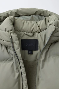 MANTEAU REMBOURRÉ À CAPUCHE DÉPERLANT