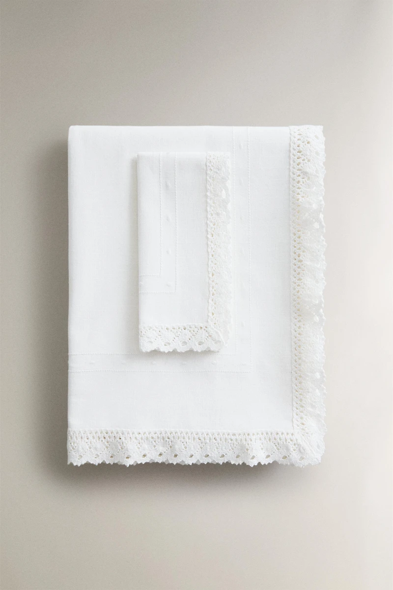 EMBROIDERED COTTON TABLECLOTH WITH LACE TRIM