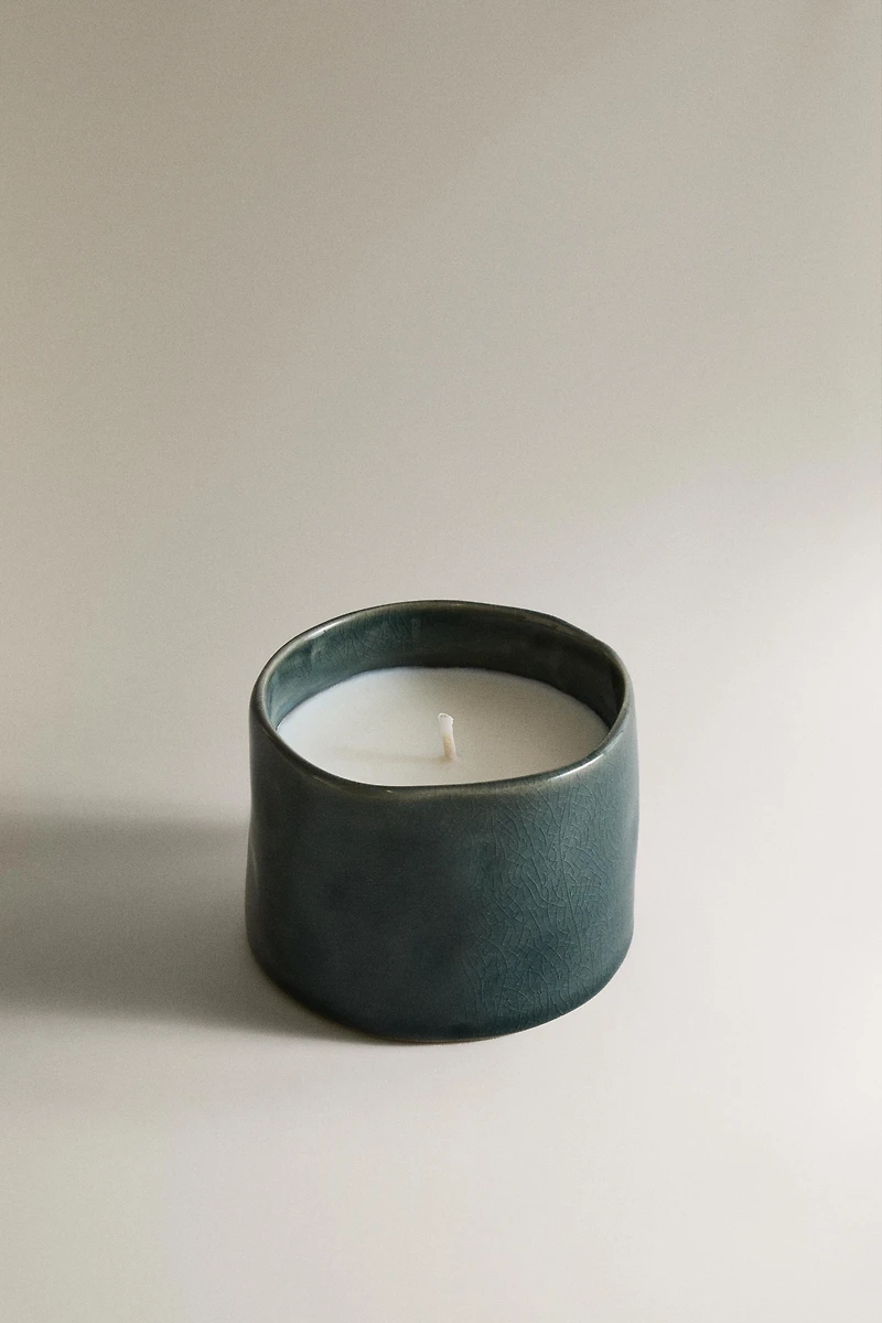 150 G) VIBRANT ROSE SCENTED CANDLE