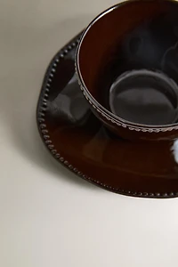 TASSE ET SOUCOUPE À CAFÉ EN GRÈS EN RELIEF