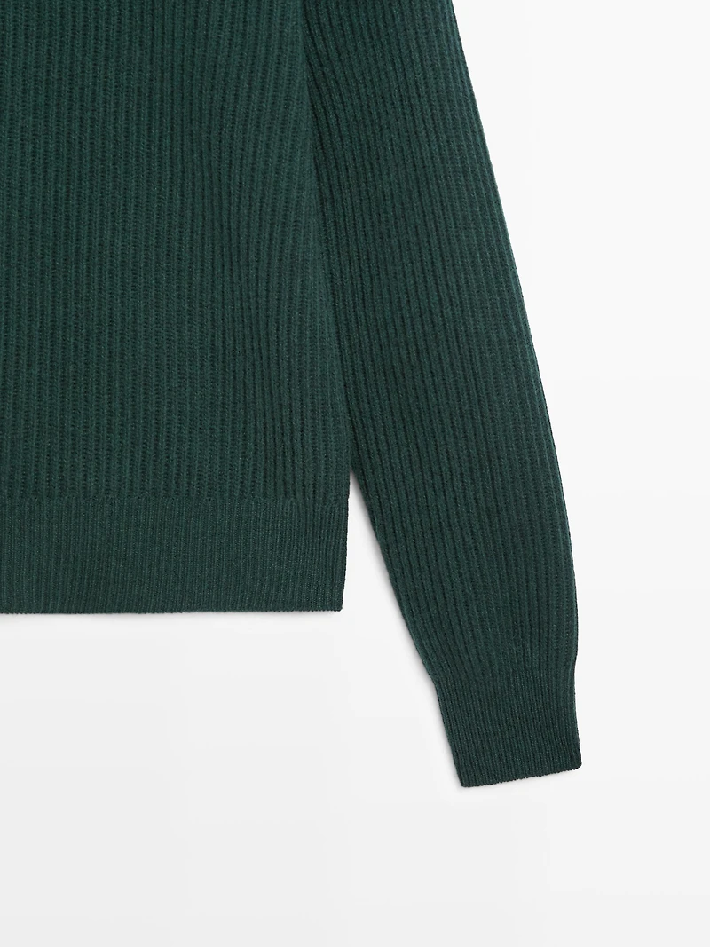 Knit 100% wool ribbed sweater