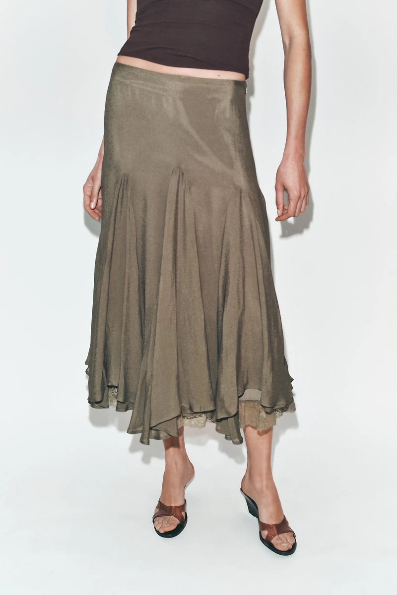 FLOWY GORED LACE SKIRT