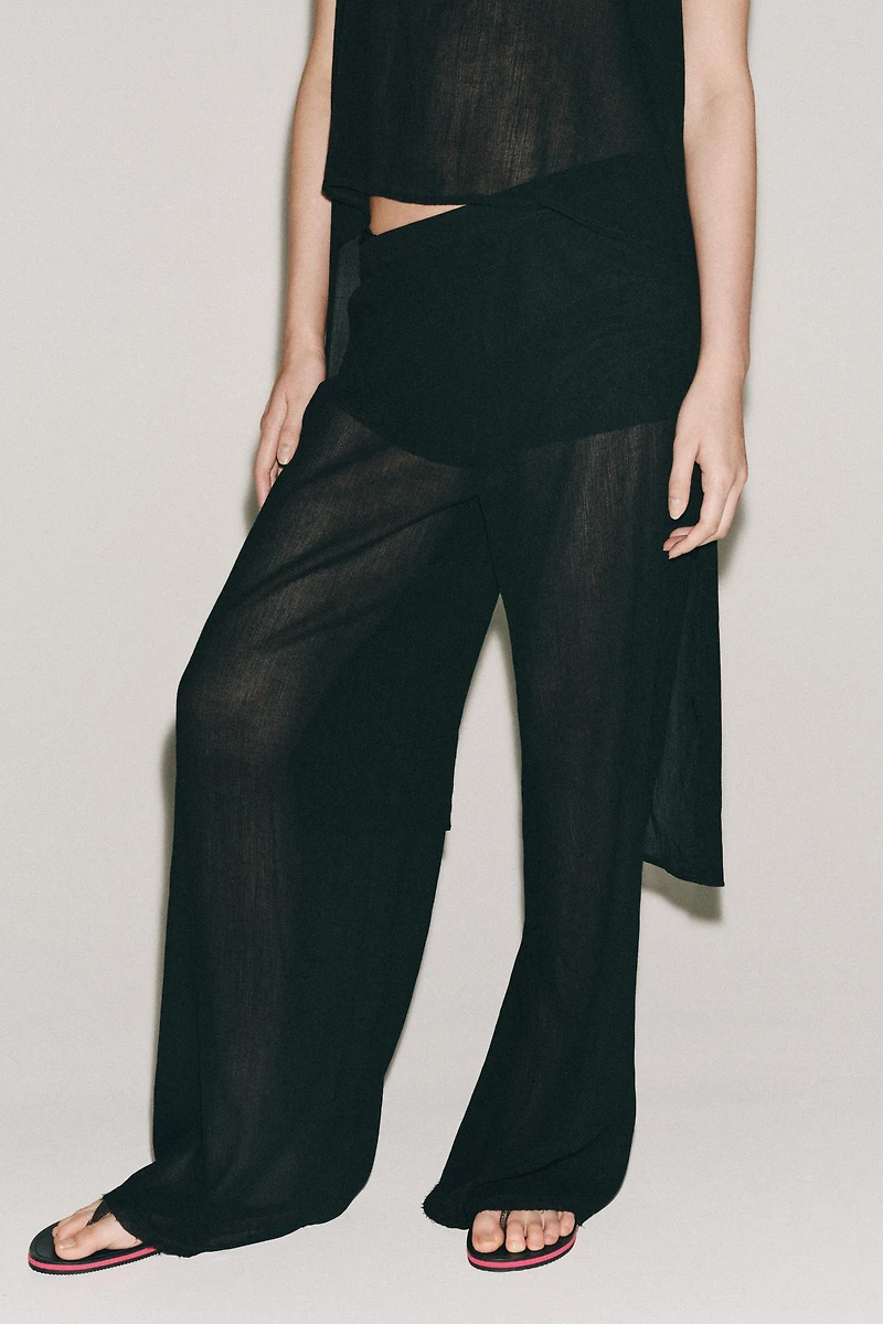FLOWY STRAIGHT LEG PANTS