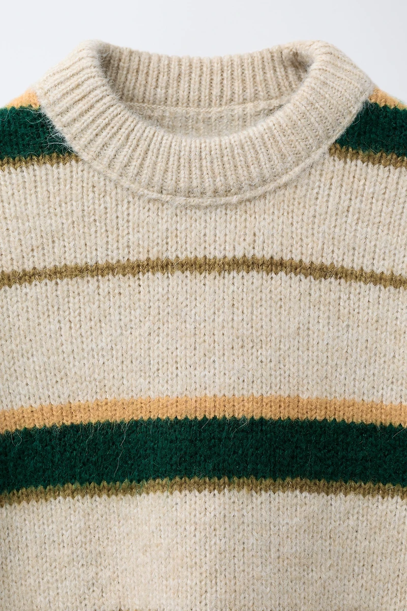 PULL EN MAILLE À RAYURES