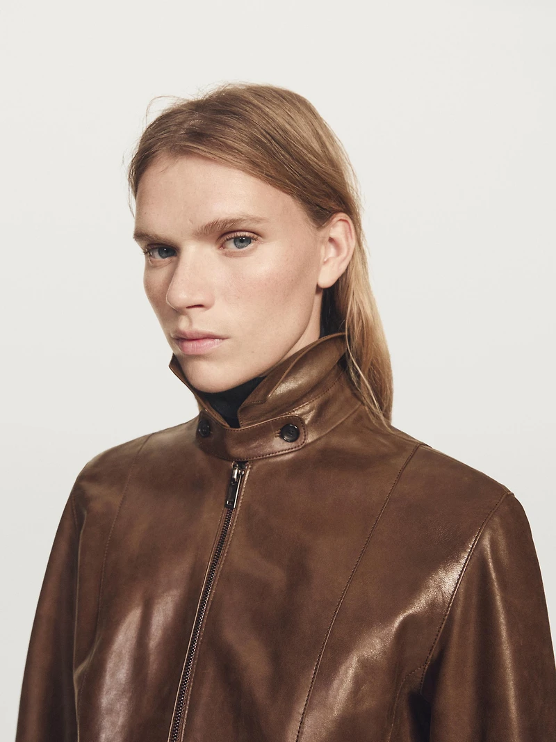 Blouson court en cuir nappa