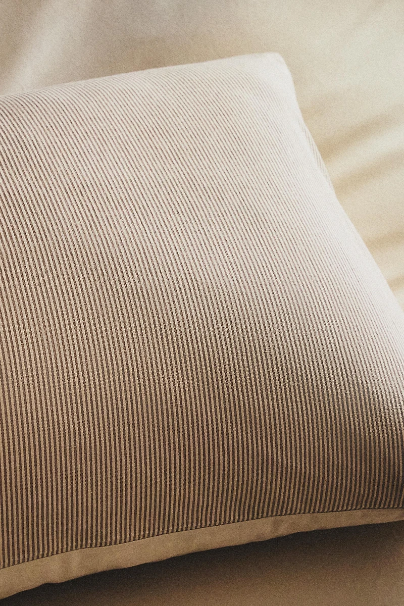STRIPED SEERSUCKER PILLOWCASE