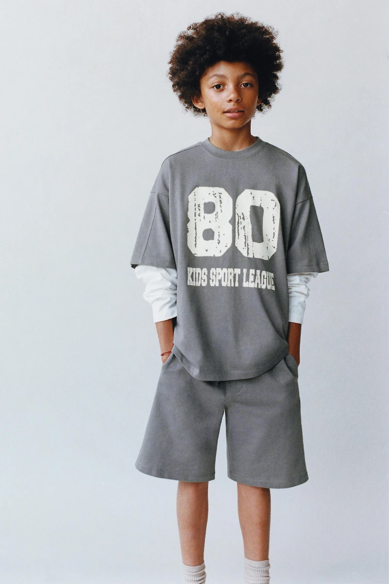 TEXT PRINT T-SHIRT AND BERMUDA SET