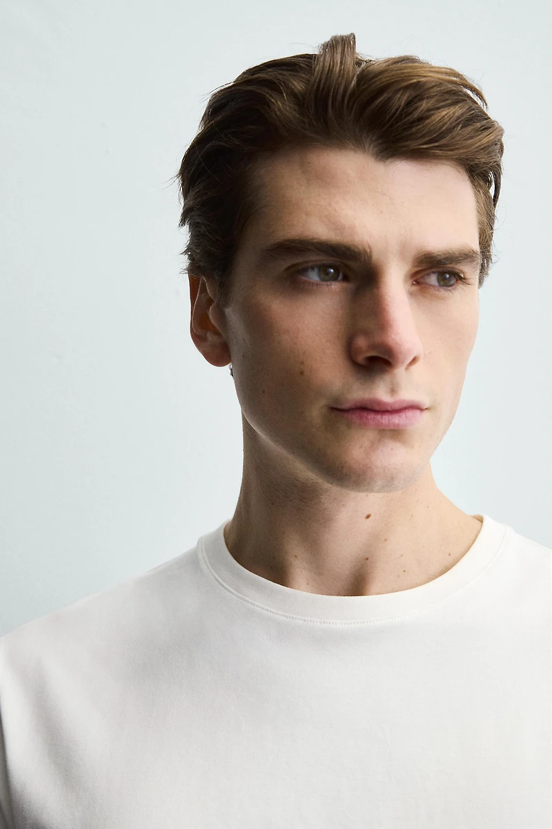 BASIC MEDIUM WEIGHT T-SHIRT