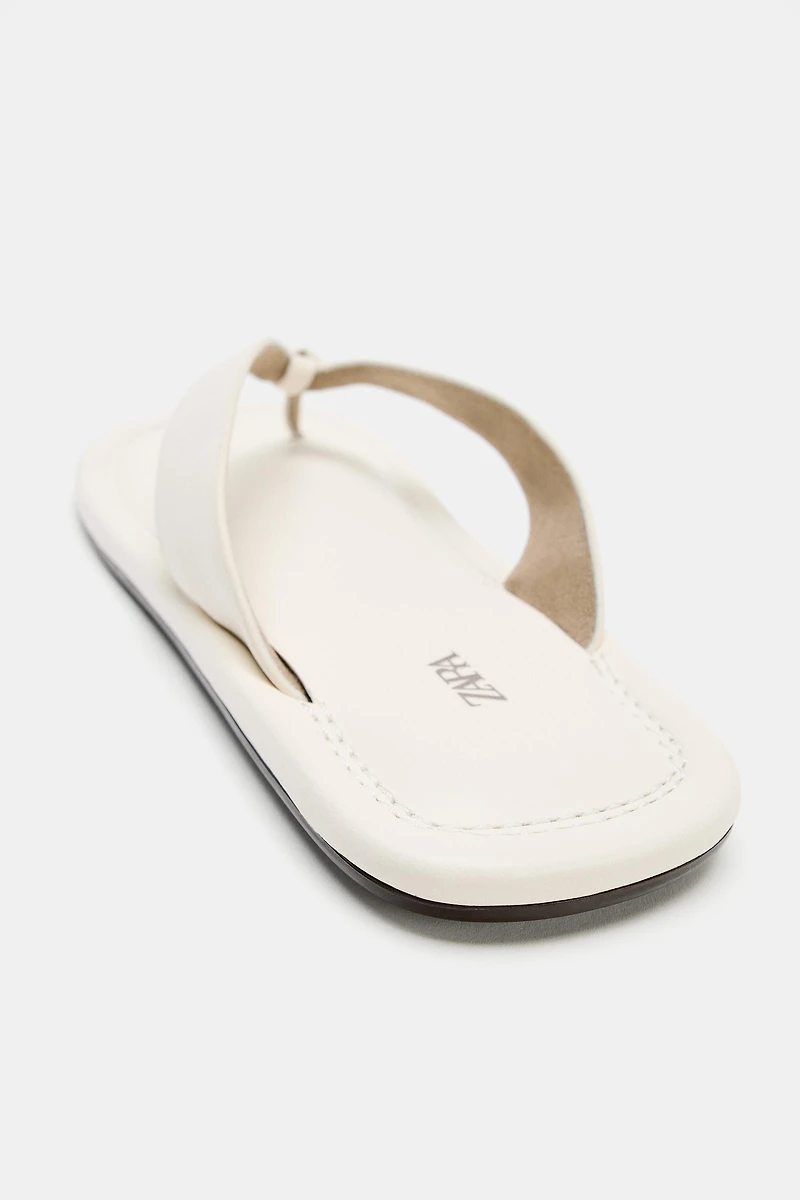 LEATHER FLAT SANDALS