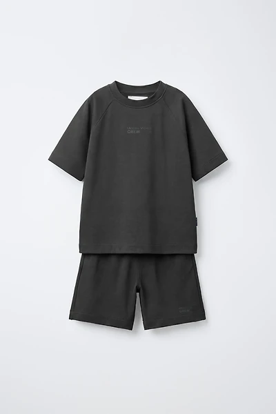 INTERLOCK T-SHIRT AND BERMUDA SET