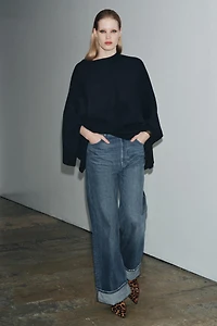 KNIT CAPE
