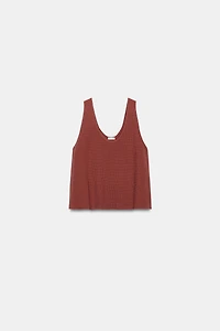STRUCTURED STRAP TOP