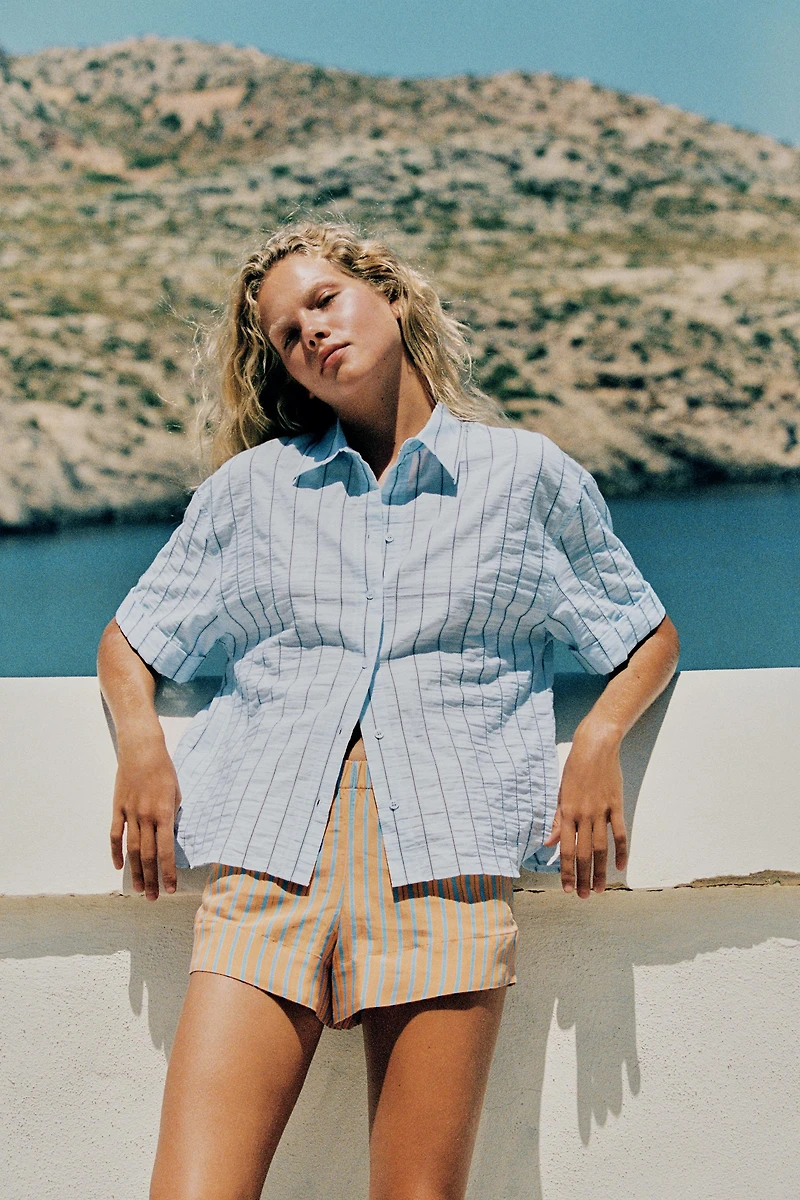 STRIPED OVERSIZED SHIRT