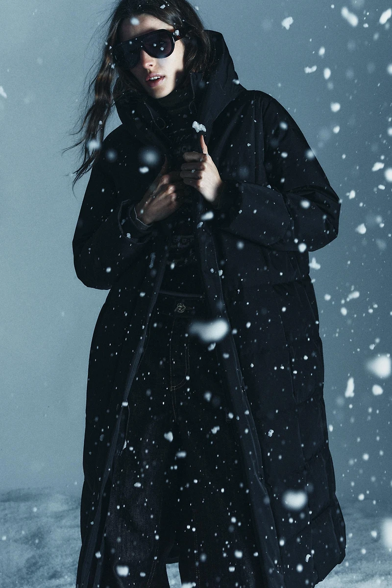 DOUDOUNE LONGUE À CAPUCHE DÉPERLANTE ET COUPE-VENT