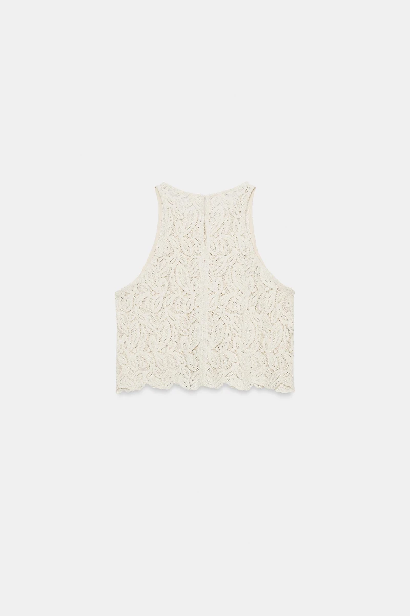TOP COURT EN CROCHET