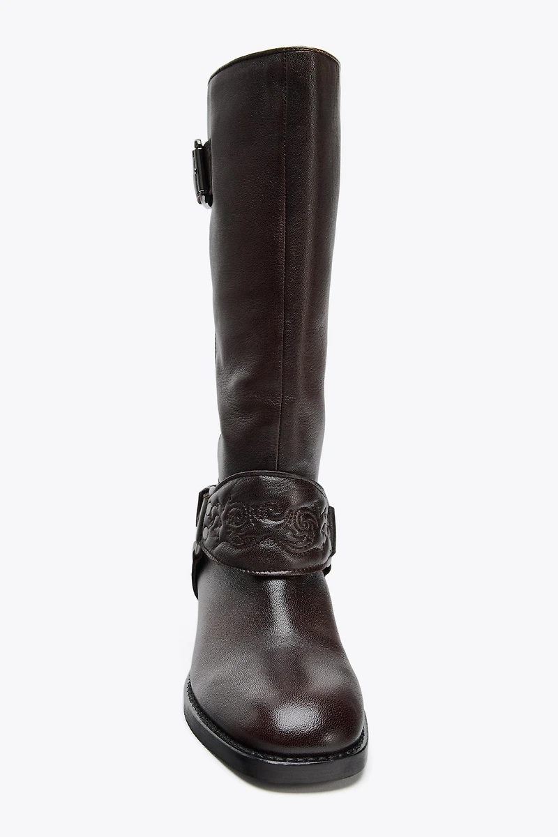 LEATHER EMBROIDERED FLAT BOOTS