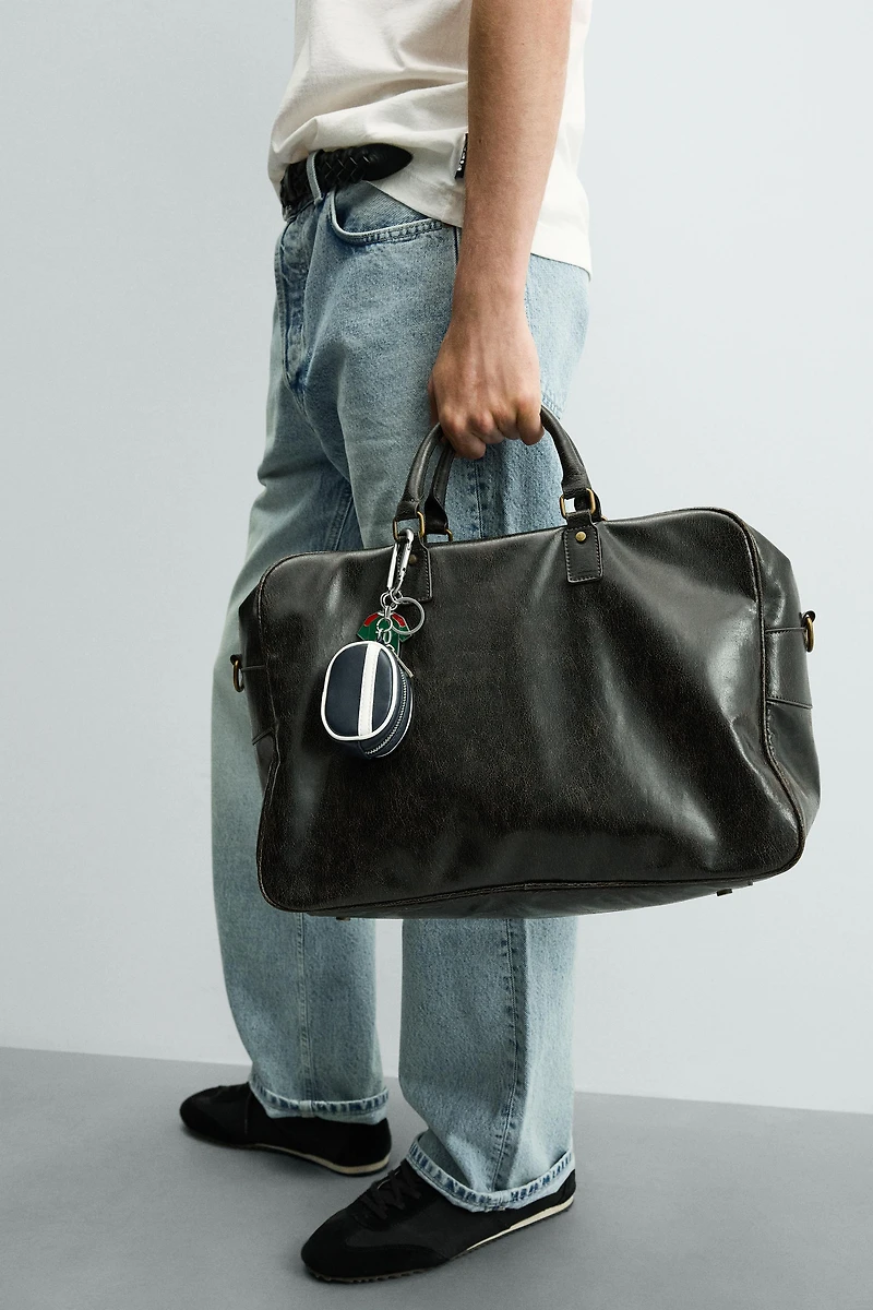 CRACKLED DUFFEL BAG