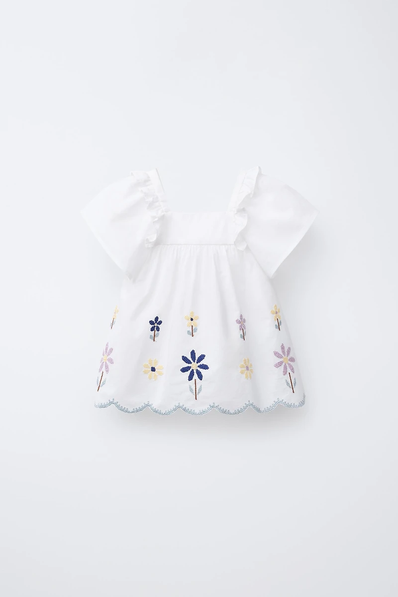 CROSS-STITCH FLORAL TOP
