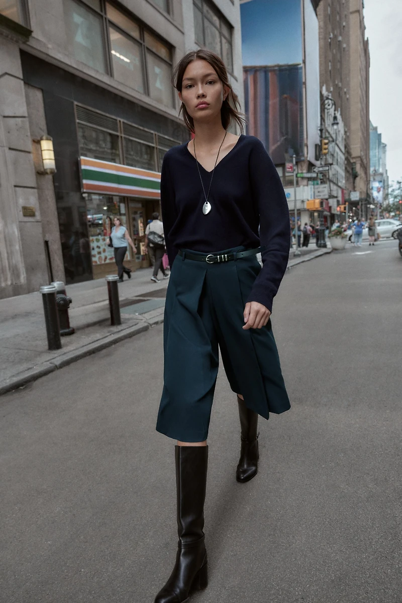BELTED LONG SHORTS