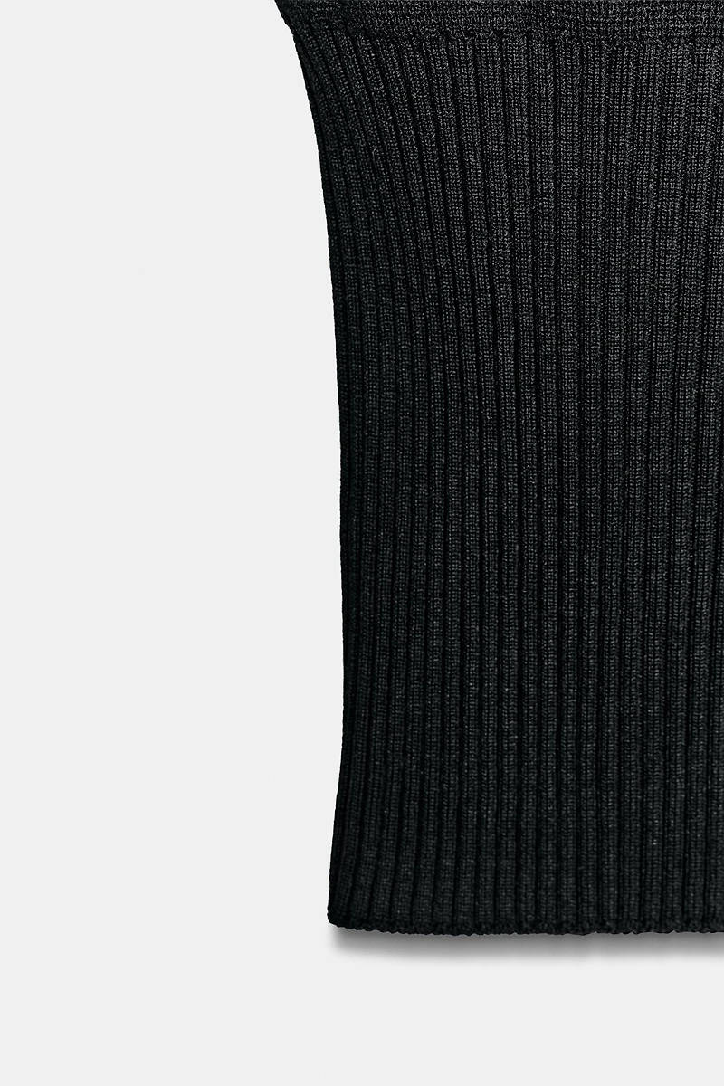 SHOULDER PAD KNIT TOP