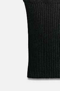 SHOULDER PAD KNIT TOP