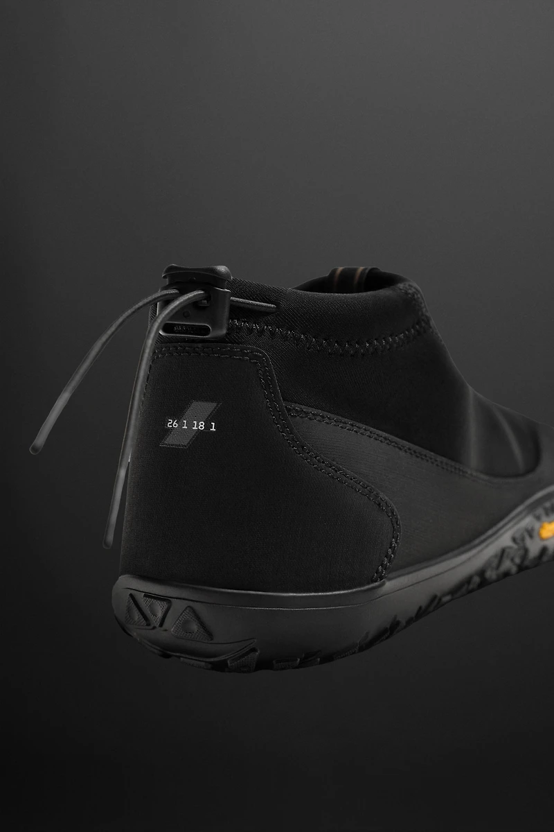 WATER SHOES X VIBRAM®