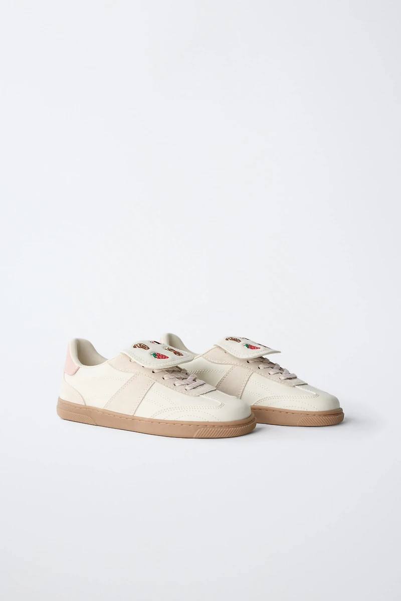 PATCH FLAP SNEAKERS
