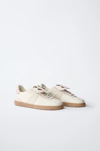 PATCH FLAP SNEAKERS