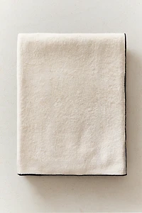 OVERLOCK COTTON BATH TOWEL