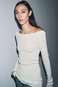 RIBBED BOATNECK T-SHIRT