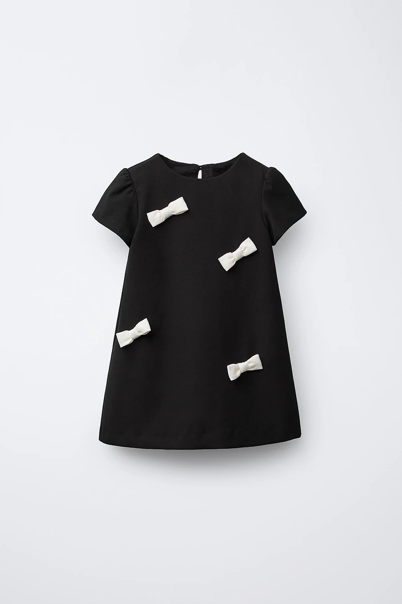 ROBE À NŒUDS CONTRASTANTS