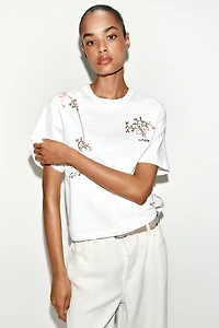 EMBROIDERED FLORAL T-SHIRT