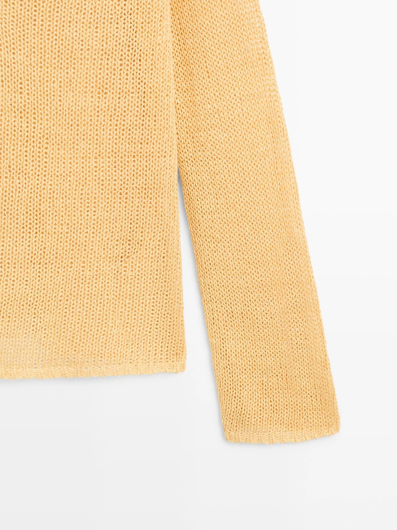 Pull en maille 100 % lin avec détail au col