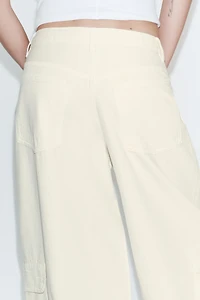 MID-RISE TRF OVERSIZE CARGO JEANS