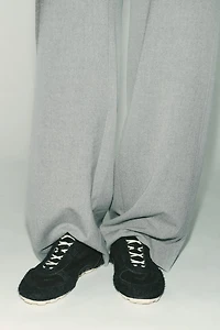 SOFT RUNNING SNEAKERS