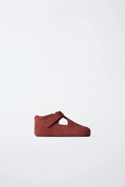 LEATHER T-STRAP SHOES